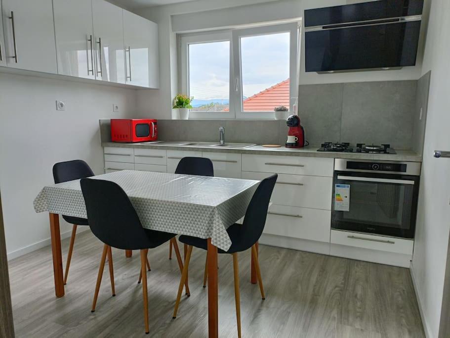Appartement Entier F3 Renove - Petite Pause A Sélestat Esterno foto